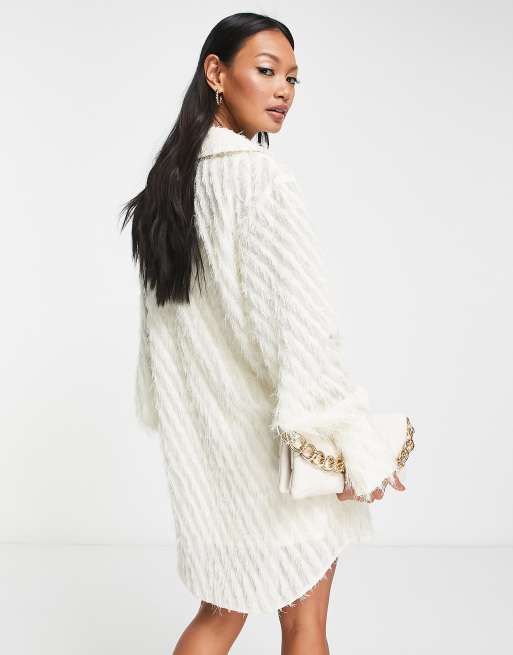 ASOS DESIGN - Ruimvallend mini-overhemdjurk van pluizige stof met textuur in wit, 2 van 4