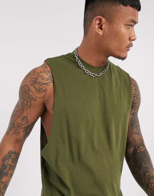 ASOS DESIGN - Ruimvallend mouwloos T-shirt met verlaagde armsgaten in groen - MGREEN