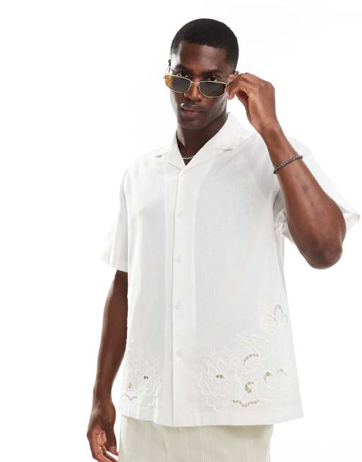 ASOS DESIGN - Ruimvallend overhemd met korte mouwen, reverskraag en bloemenborduursels in wit 