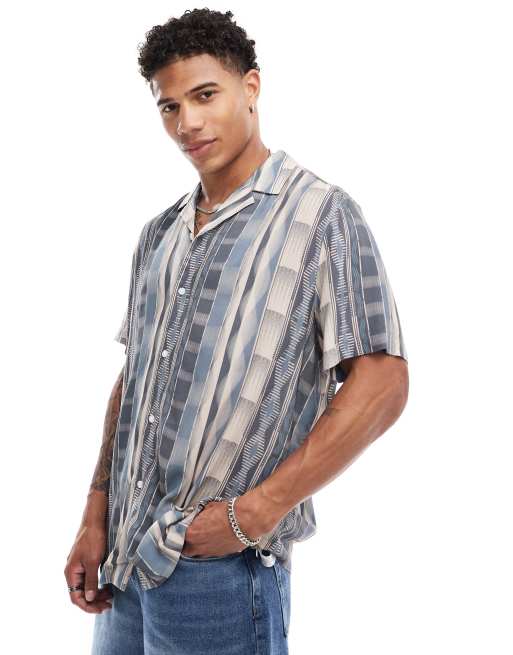 ASOS DESIGN - Ruimvallend overhemd met reverskraag en print in middenblauw