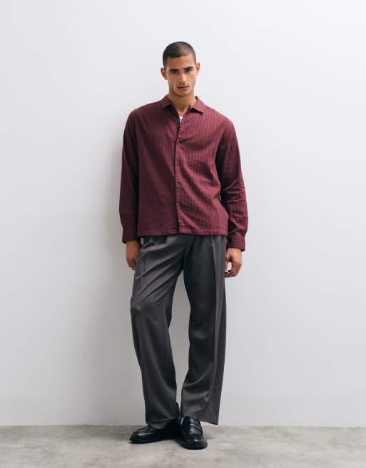 ASOS DESIGN - Ruimvallend overhemd met reverskraag en textuur in bordeauxrood, 3 van 5