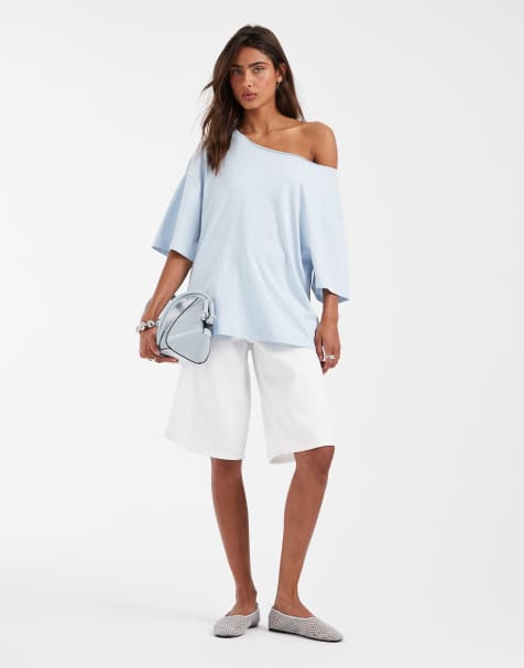 ASOS DESIGN - Ruimvallend oversized T-shirt met blote schouder in babyblauw - view 1
