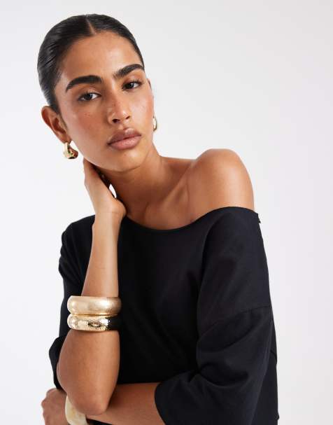 ASOS DESIGN - Ruimvallend oversized T-shirt met blote schouder in zwart - view 1