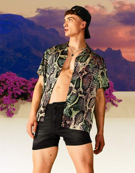 ASOS DESIGN - Ruimvallend satijnen overhemd met reverskraag en slangenprint, deel van co-ord set