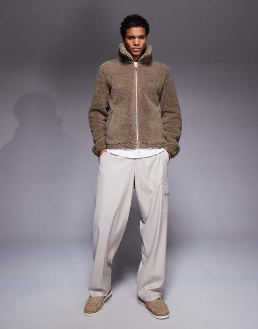 ASOS DESIGN - Ruimvallend sweatshirt van borg met opstaande boord en rits in beige, 2 van 5