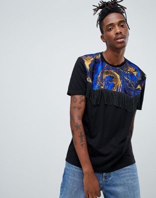 ASOS DESIGN - Ruimvallend T-shirt met fluwelen marmerprint op de schouderpas en kwastjes-Zwart