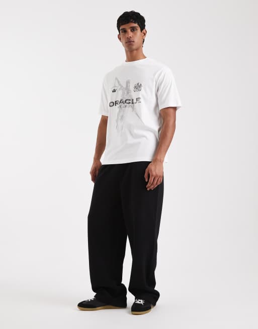ASOS DESIGN - Ruimvallend T-shirt met grafische voetbalprint in wit , 2 van 5