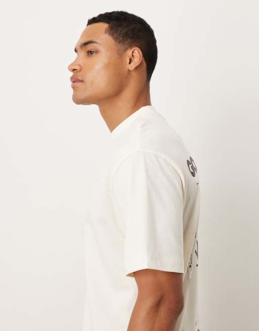 ASOS DESIGN - Ruimvallend T-shirt met grote print achterop in beige, 4 van 5
