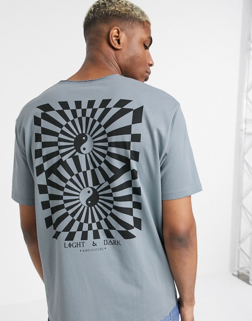 ASOS DESIGN - Ruimvallend T-shirt met inkeping bij de halslijn en ablstracte yin yang-print op de achterkant-Grijs