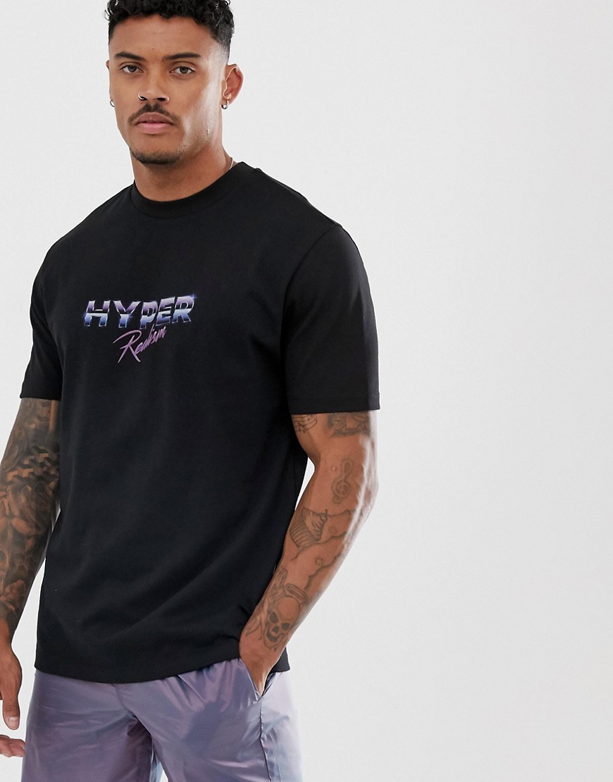 ASOS DESIGN - Ruimvallend T-shirt met neonkleurige print op de borst-Zwart