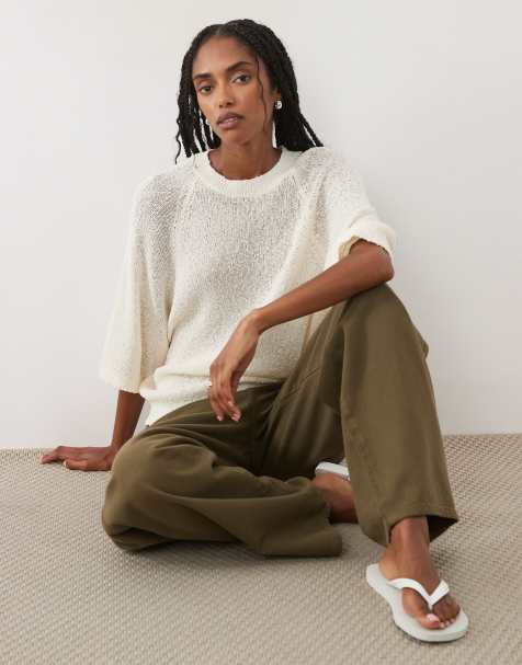 ASOS DESIGN - Ruimvallend T-shirt met ronde hals en verlaagde mouwen in crème - view 1