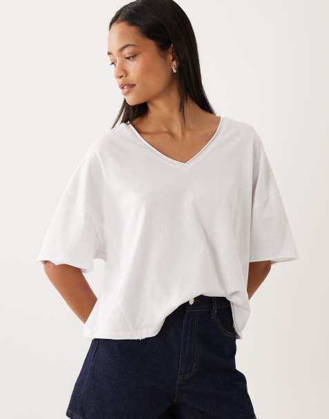 ASOS DESIGN - Ruimvallend T-shirt met V-hals in wit - view 1