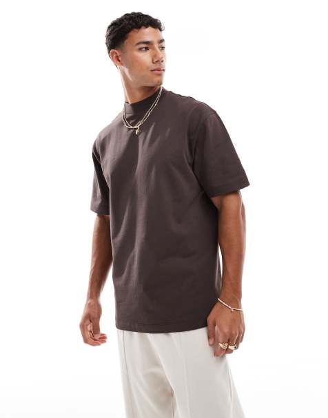 ASOS DESIGN - Ruimvallend T-shirt van dikke stof met hoge hals in donkerbruin - view 1