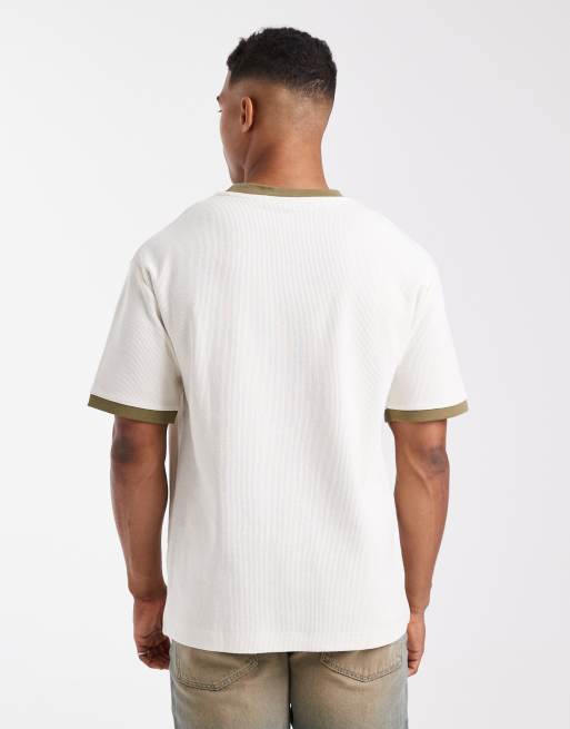 ASOS DESIGN - Ruimvallend T-shirt van zware stof met textuur in crème, 3 van 5