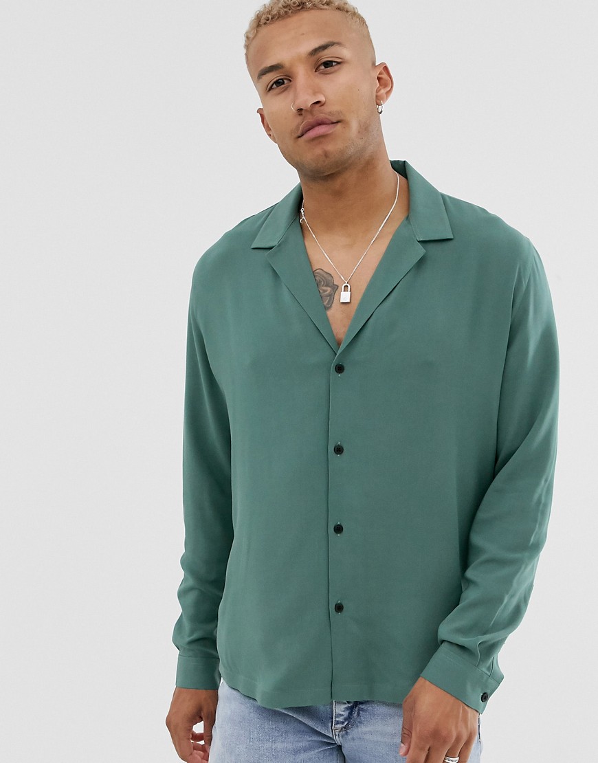 ASOS DESIGN - Ruimvallend viscose overhemd met lage reverskraag in groen