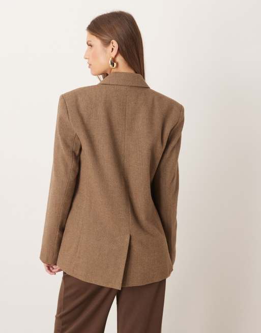 ASOS DESIGN - Ruimvallende blazer met visgraatmotief en textuur in bruin, 4 van 4
