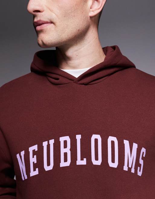 ASOS DESIGN - Ruimvallende hoodie met print op de borst in bruin, 5 van 5
