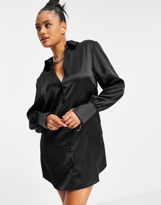 ASOS DESIGN - Ruimvallende mini-overhemdjurk van satijn met diepuitgesneden hals in zwart