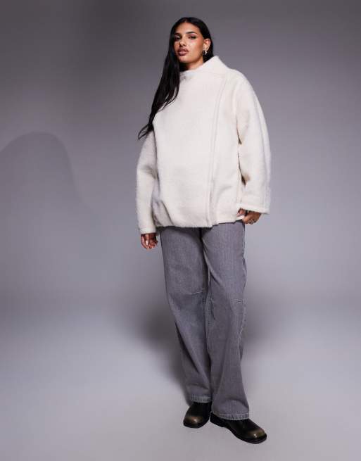 ASOS DESIGN - Ruimvallende pea coat met asymmetrische kraag in crème, 2 van 4