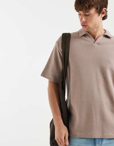 ASOS DESIGN - Ruimvallende polo van wafelstof met inkeping in beige - view 1