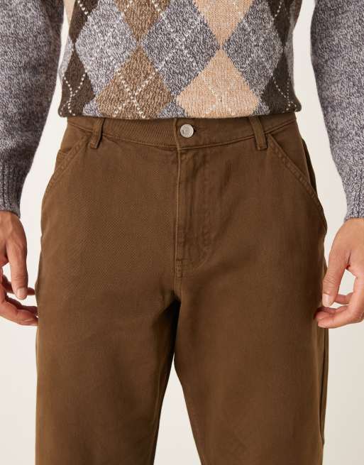 ASOS DESIGN - Ruimvallende toelopende jeans met bruine wassing, 4 van 5