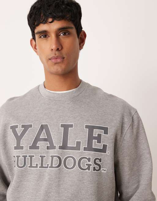ASOS DESIGN - Ruimvallende uniseks sweater met Yale-print in gemêleerd grijs, 5 van 5