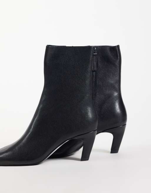 ASOS DESIGN Rumi leather square toe heeled ankle boots in black, 3 of 4