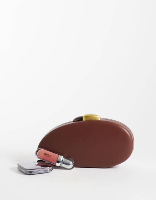 ASOS DESIGN rund hardbox-clutch med guldfarvet hardware i chokolade, 2 af 4