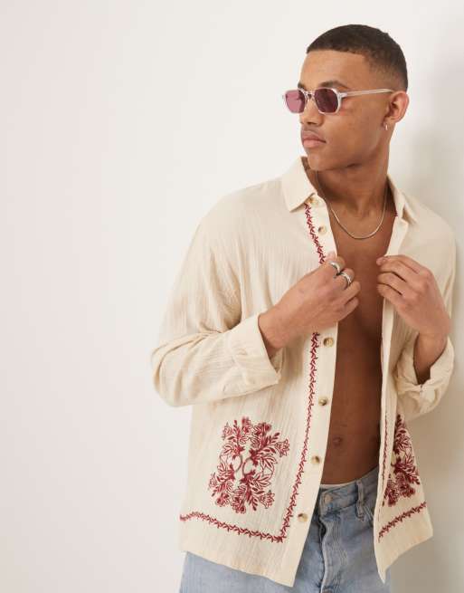 ASOS DESIGN – Runde Sonnenbrille mit Gläsern in dunklem Rosé und klarem Kristallgestell, 3 von 3