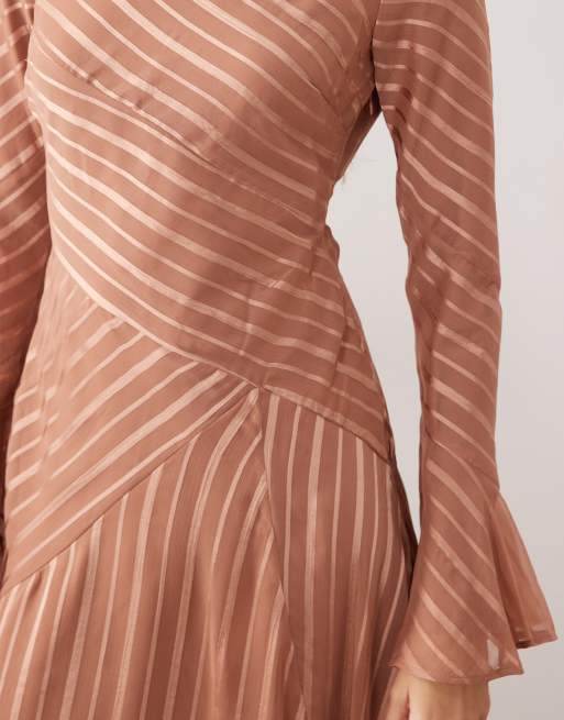 ASOS DESIGN - Rustfarvet maxikjole med ærmer med svaj og striber, 3 af 4