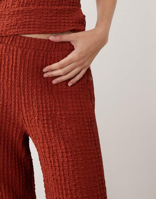 ASOS DESIGN - Rustrøde bukser i blondestof med tekstur og vide ben - Del af sæt, 3 af 5