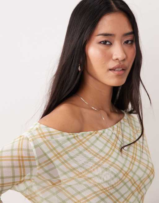 ASOS DESIGN – Rutig miniklänning med långa ärmar och en bar axel, 4 av 4