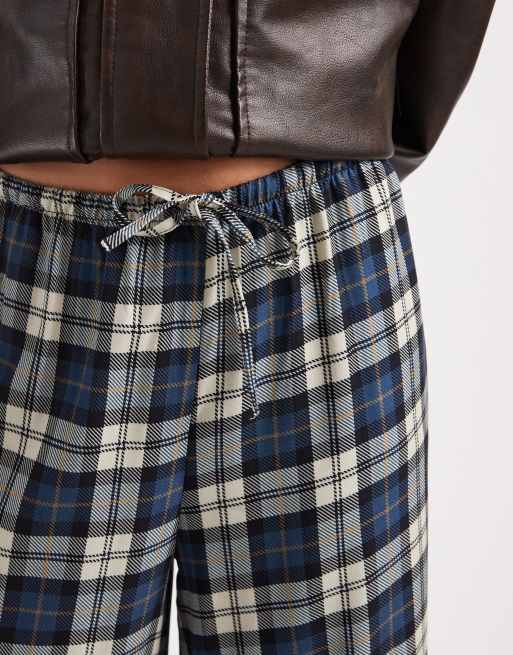 ASOS DESIGN – Rutiga, borstade byxor i dra på-modell med vida ben, 4 av 5