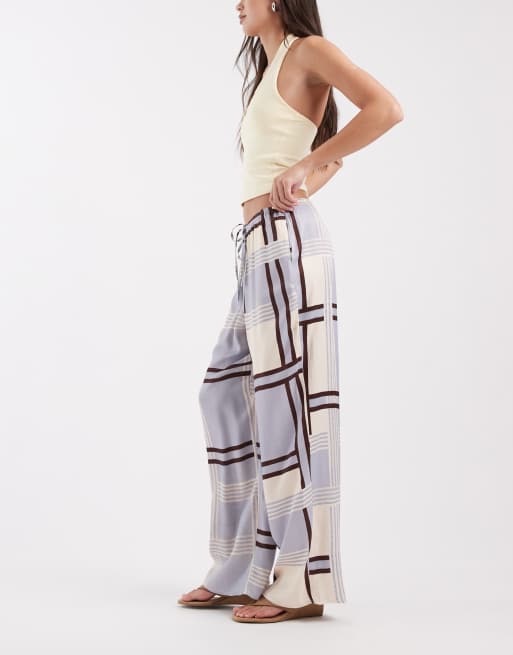 ASOS DESIGN – Rutiga byxor med vida ben i satin, del av set, 5 av 5