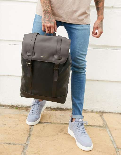 ASOS DESIGN Sac dos en cuir avec bretelles et sangles Noir