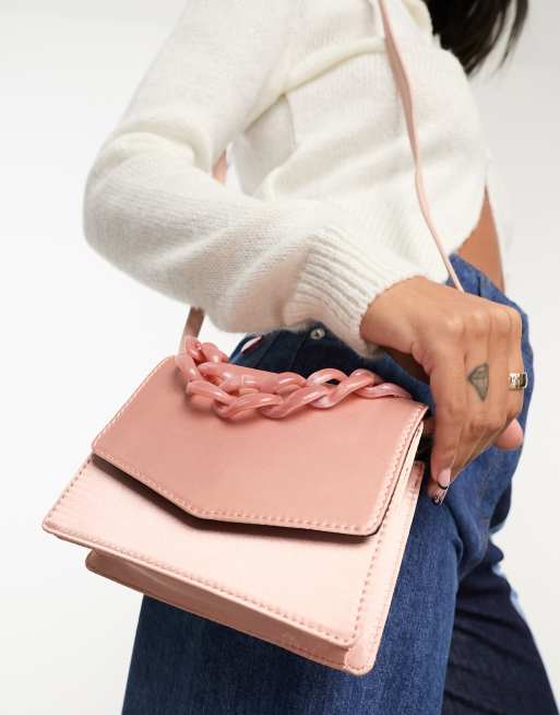 ASOS DESIGN Sac bandouliere en resine avec poignee sur le dessus et sangle detachable Blush