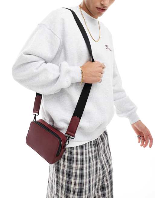 ASOS DESIGN Sac bandouliere rigide en imitation cuir Bordeaux ASOS