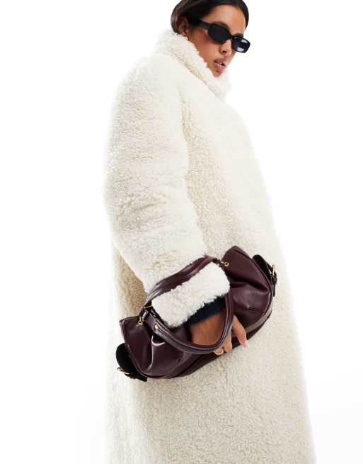 ASOS DESIGN - Sac porté épaule froncé avec anneaux - Bordeaux, 3 de 4