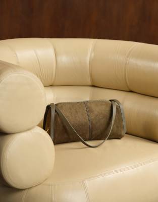 ASOS DESIGN - Sac porté épaule style bowling en imitation daim - Kaki-Vert