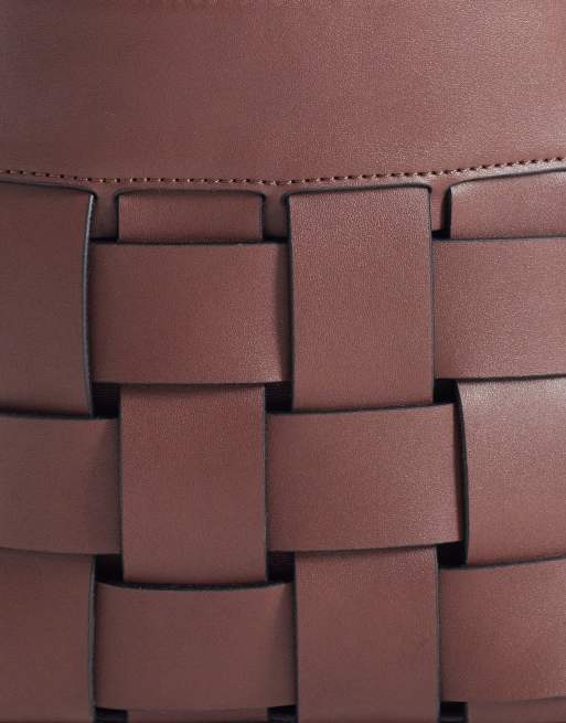 ASOS DESIGN - Sac porté épaule tressé style seau - Chocolat, 3 de 4