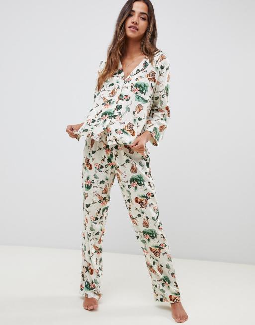 Traditional best sale pyjama set