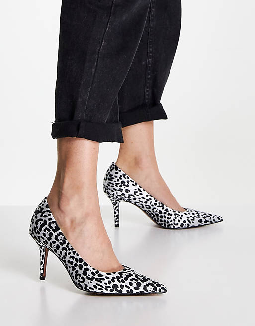Shoes Heels/Salary mid heeled court shoes in leopard 