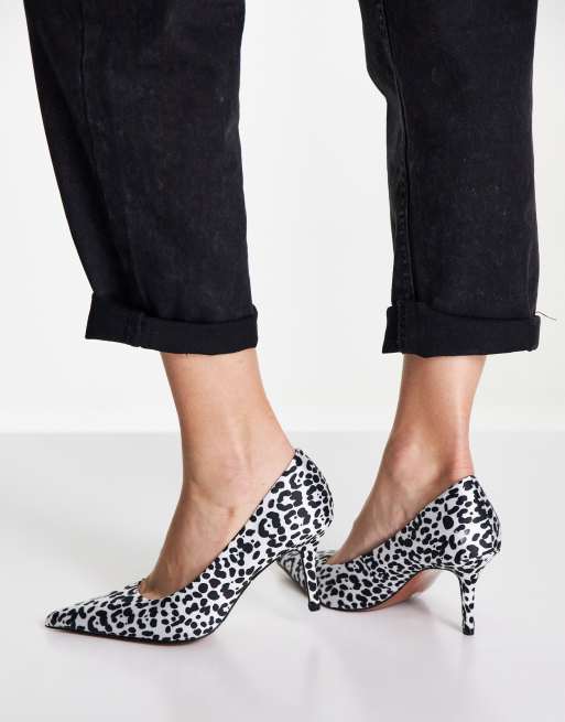 ASOS DESIGN Salary mid heeled court shoes in leopard