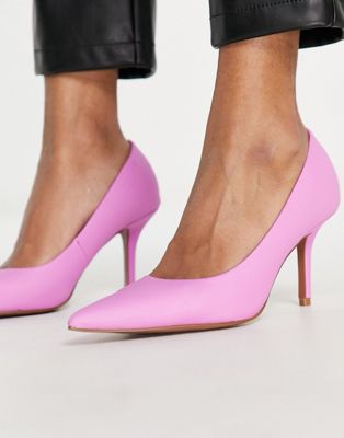 ASOS DESIGN Salary mid heeled court shoes in pink