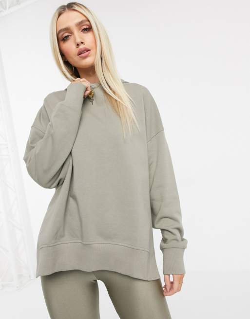 ASOS DESIGN – Kokon-Kapuzenpullover im Oversize-Stil und Disco-Leggings in Salbeigrün im Set, 2 von 3