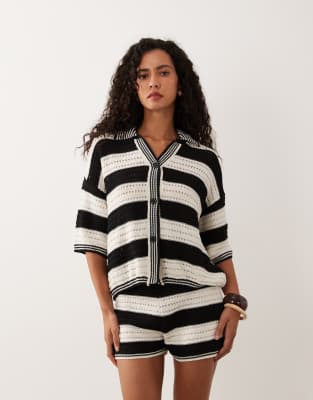 Striped 4