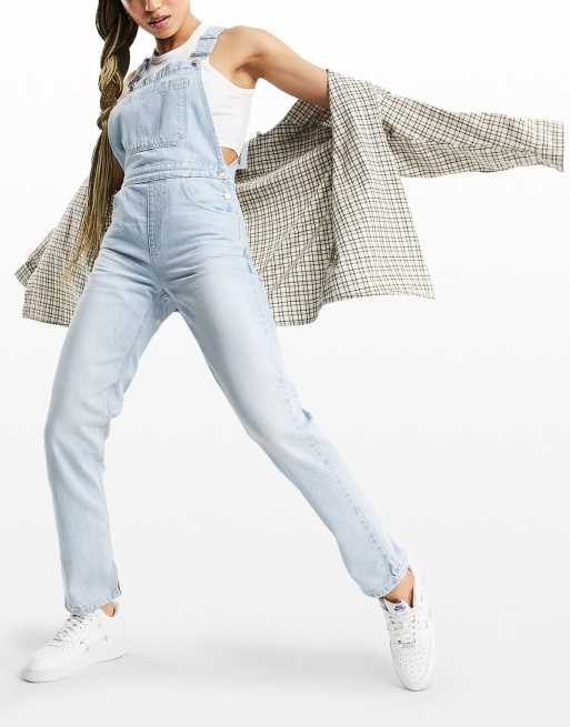 ASOS DESIGN - Salopette droite en denim de coton mélangé style années 90 - Délavage moyen - MBLUE