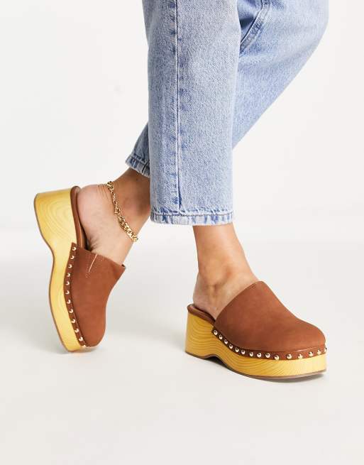 ASOS DESIGN - Salvia - Gyldenbrune mule-clogs med flatform-sål