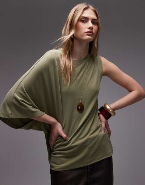 ASOS DESIGN – Salviagrön, asymmetrisk t-shirt i slouchy stil - view 1