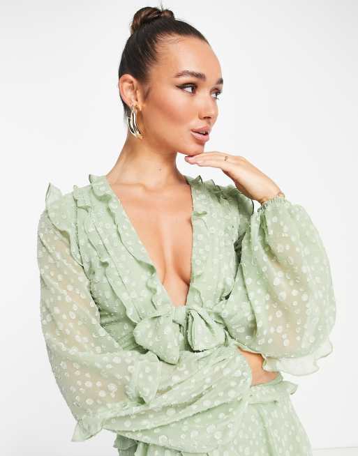 ASOS DESIGN – Salviagrön, jacquardvävt prickig midiklänning med veck och knytning, 3 av 4
